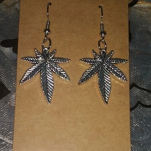 Weed leaf earrings, marijuana leaf earrings,